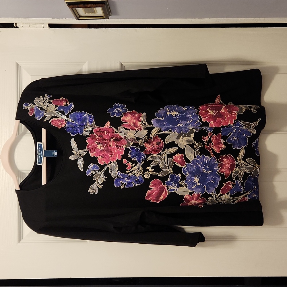 Karen Scott black embellished sweather - Picture 1 of 4